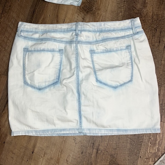 🌟Loft Lot🌟Acid Washed Jean Jacket (XL) & Matching Mini Skirt (32/14), EUC‼️‼️ - Picture 9 of 13